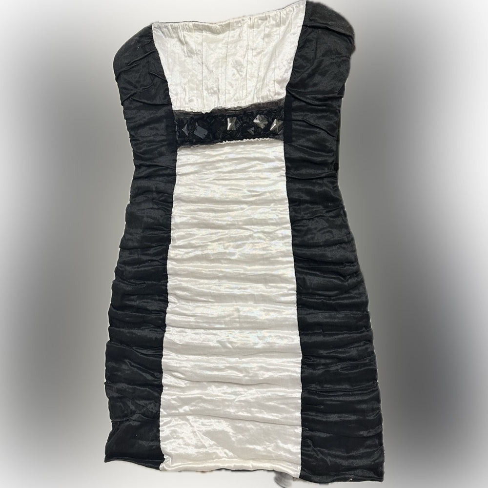 Chic Black and White Ruched Dress